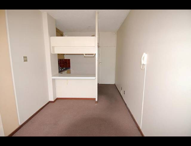 0 BEDROOM APARTMENT FOR SALE IN ORANJEZICHT